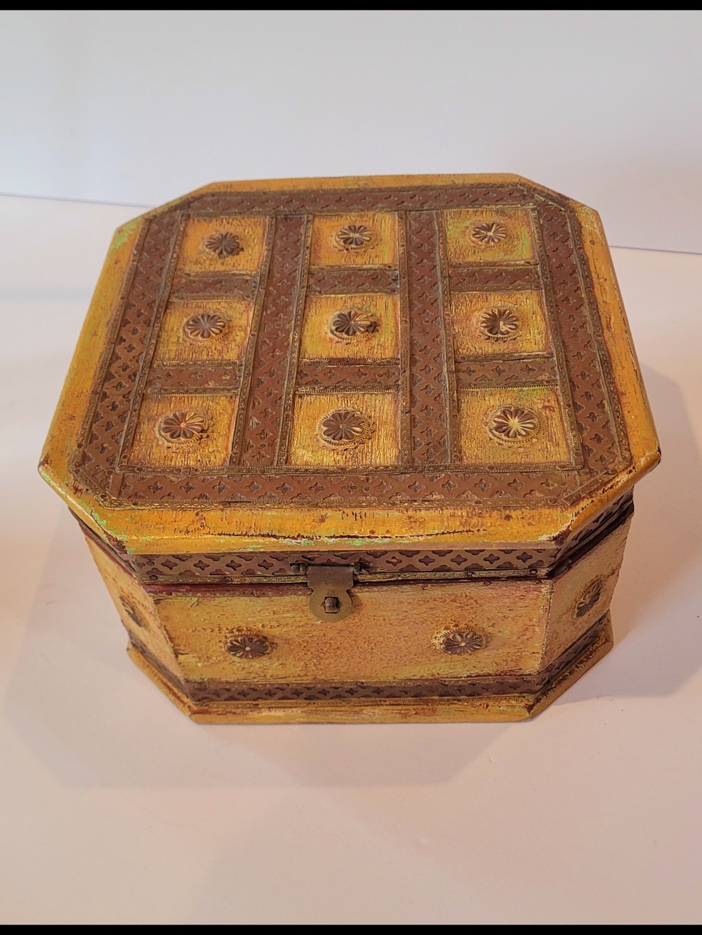 Handcrafted Octagonal Decorative Wooden Box Vintage - Picture 3 of 5